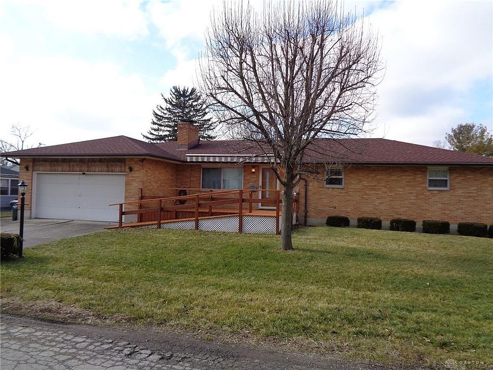1st image of 115 S Water St