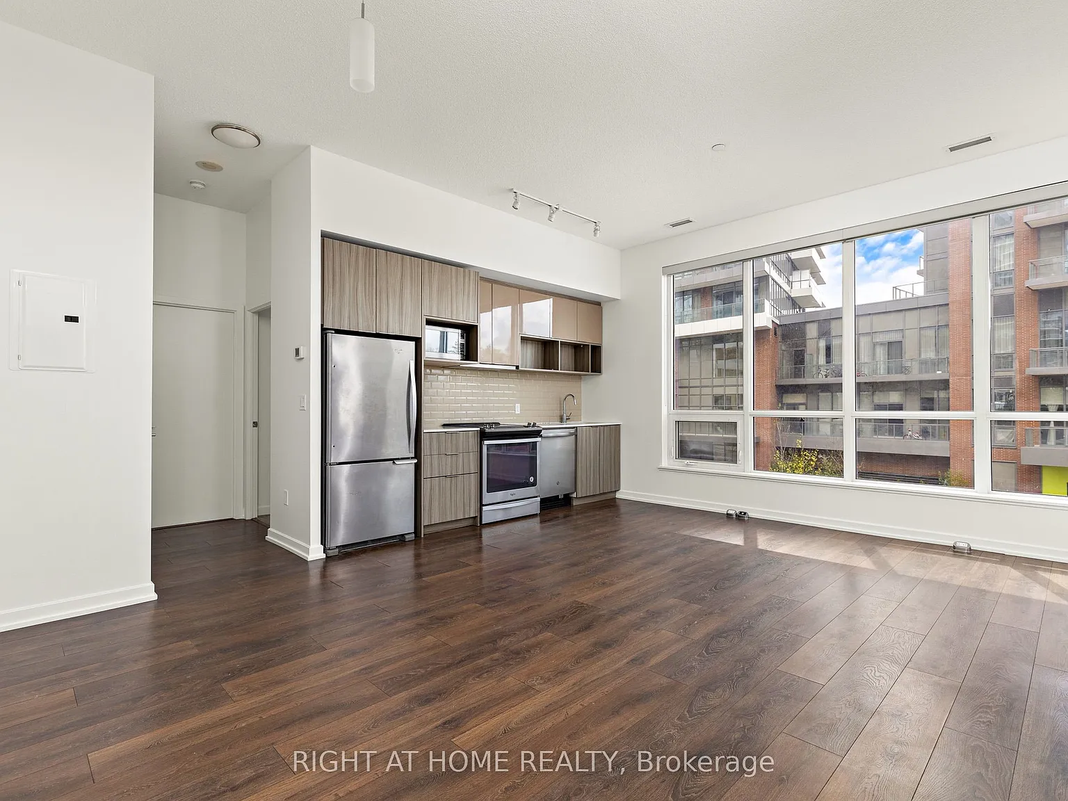 2 bed, $2,650 — Photo 3