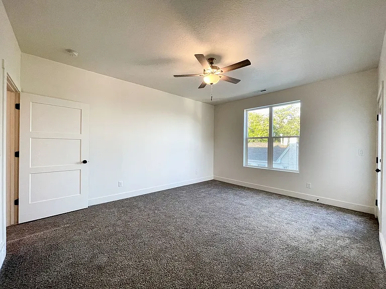 Bluffview Townhomes — Photo 9