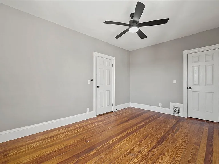 18 Lyon St #3 — Photo 15