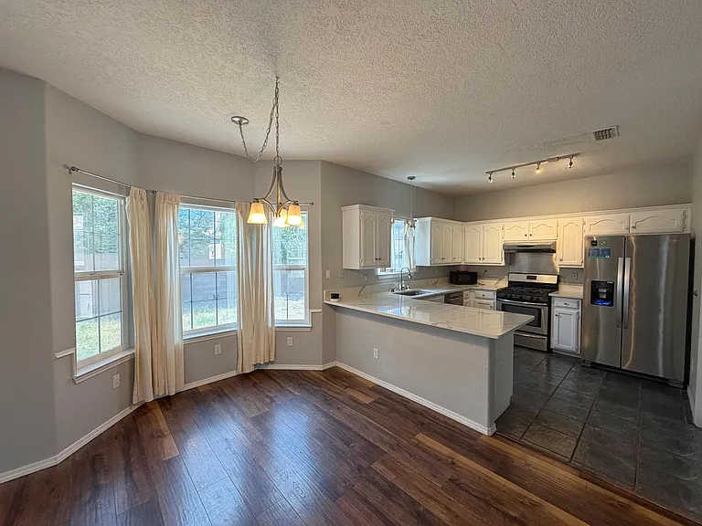 7300 Tricia Rd NE — Photo 10