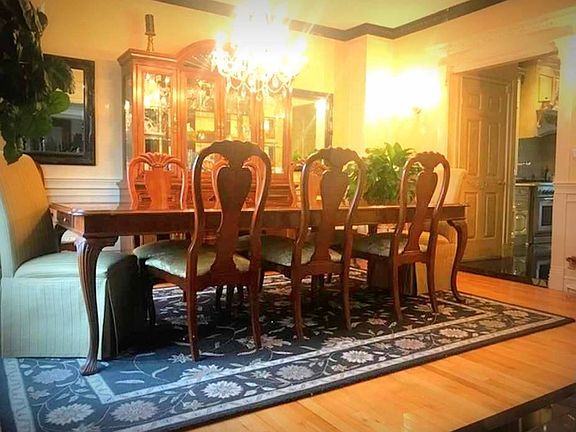4th image of 20 Simon Ct