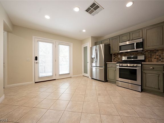 4th image of 10409 Dark Sands Ave