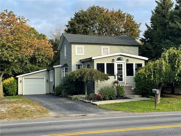 1635 Quaker Rd, Barker, NY 14012