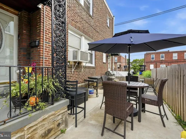 828 Knorr St, Philadelphia, PA 19111