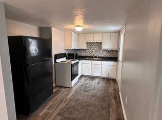 209 N Main St #W, Wolcottville, IN 46795