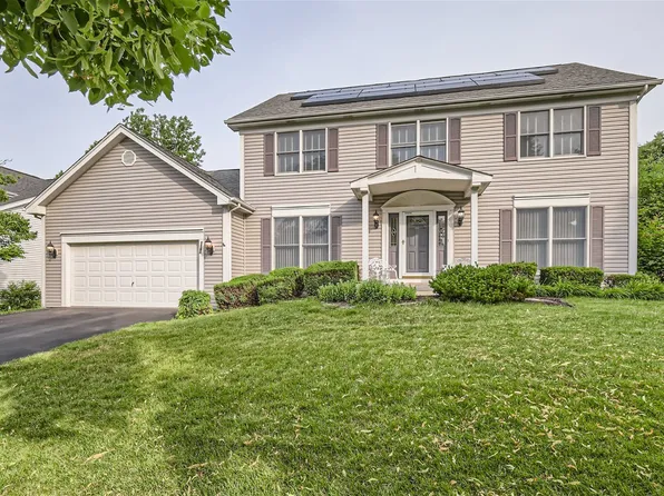 1160 Pember Cir, Dundee, IL 60118