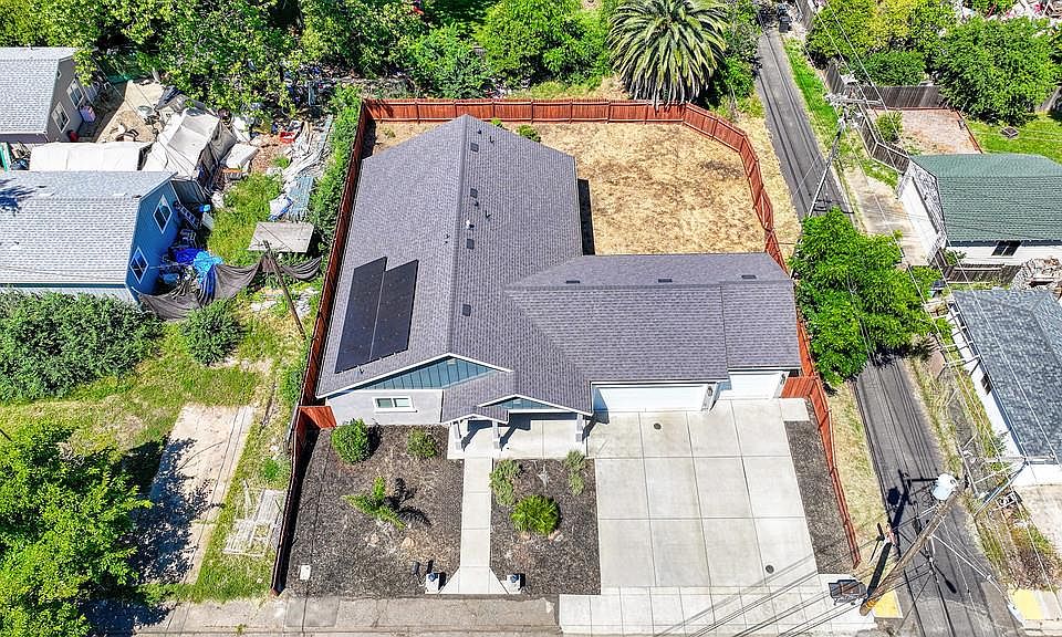 1st image of 403 Niles Ave