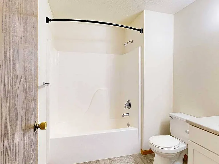 Northbrook Apartments — Photo 200
