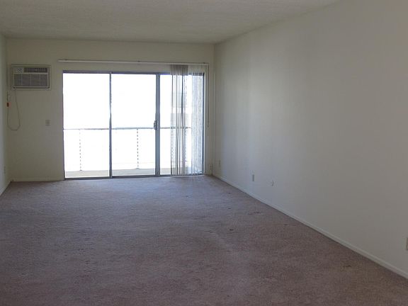 4th image of 518 E Cypress St APT 35