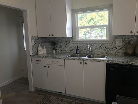 2nd image of 1316 E Hidden Creek Ct