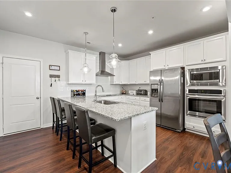 5922 Laurel Bed Ln — Photo 6