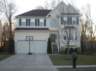 12 Buckingham Ct, Delran, NJ 08075