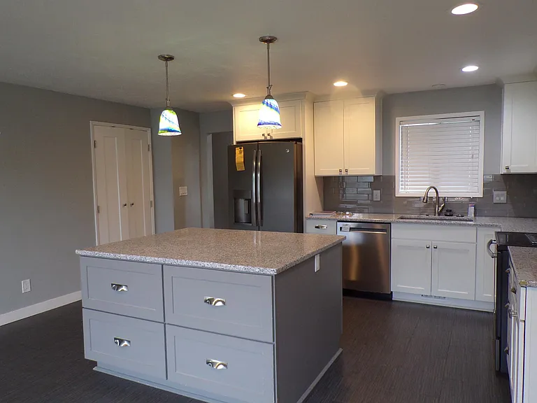2740 NW Stewart St — Photo 9