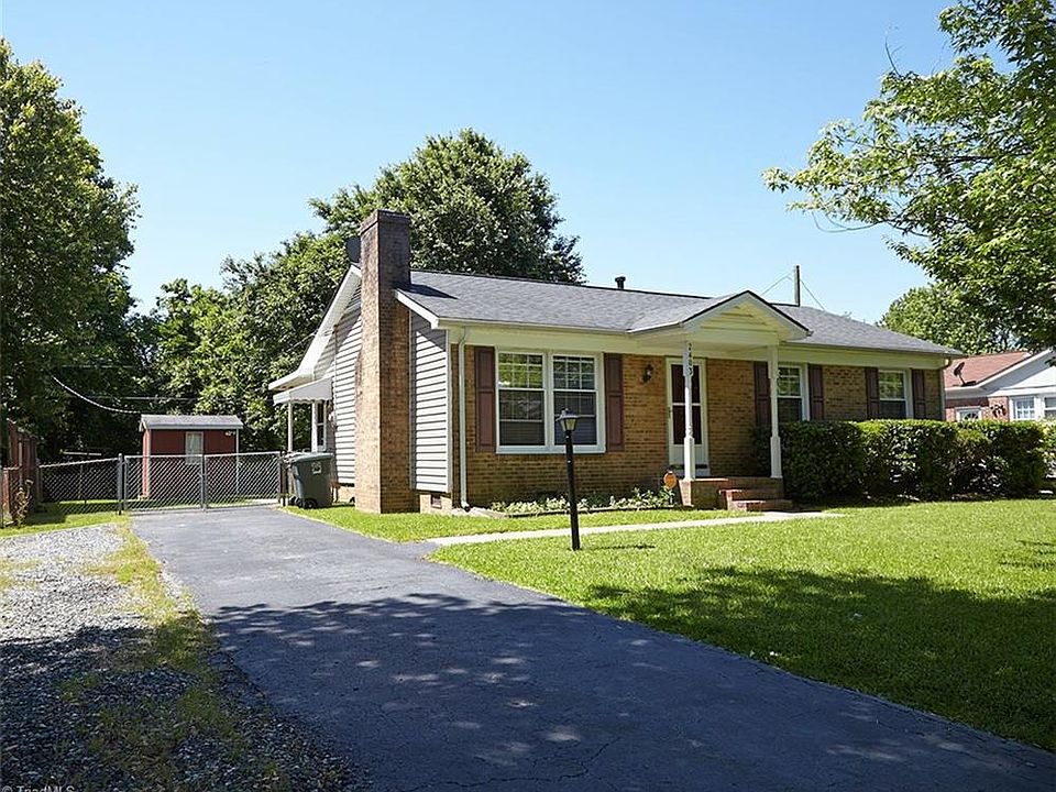1st image of 2403 Phoenix Dr