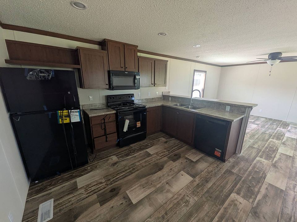 1st image of 2145 N Dixie Hwy Lot 39