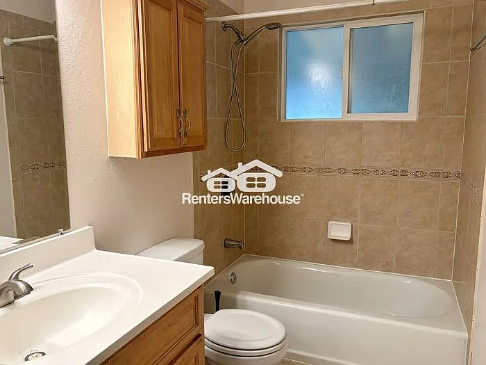 13575 E 13th Ave — Photo 11