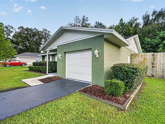 2nd image of 4506 NE 8TH PLACE