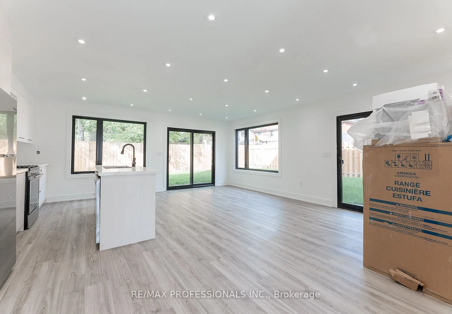 3 bed, $3,300 — Photo 4