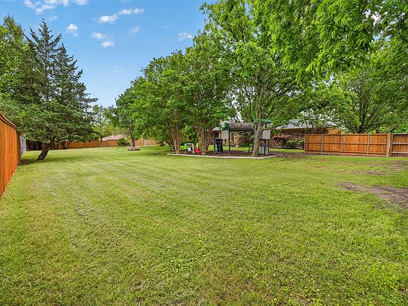5th image of 4607 Sachse Rd