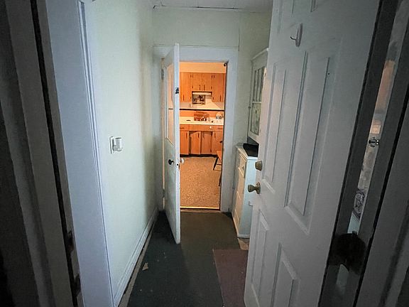 5th image of 6 Stone St #1