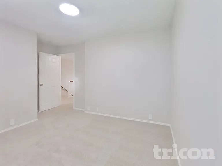 18810 Woodbreeze Dr — Photo 12