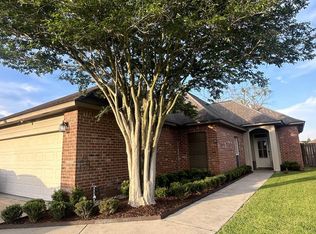 8937 Lake Mist Dr, Baton Rouge, LA 70810