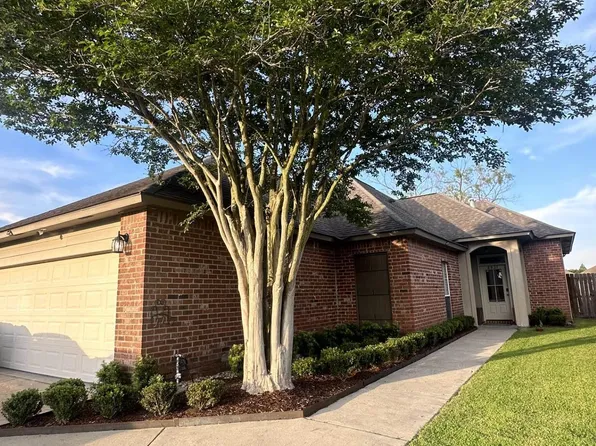 8937 Lake Mist Dr, Baton Rouge, LA 70810