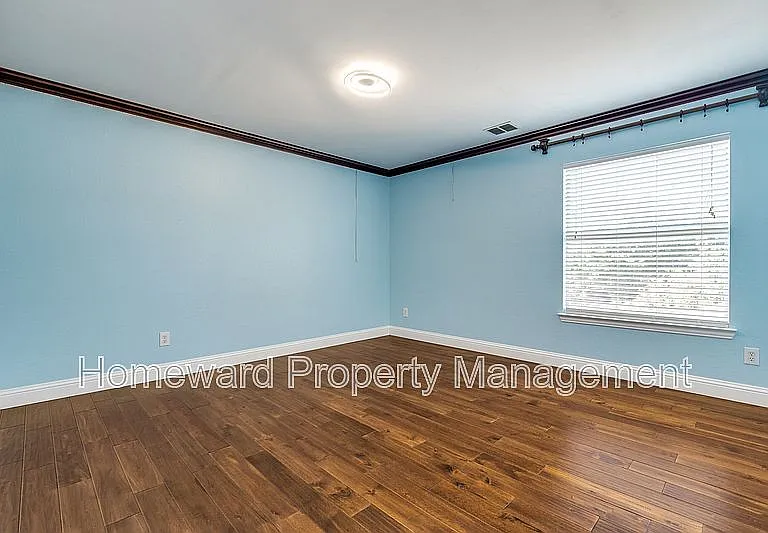 7526 Greenvalley Ln — Photo 20