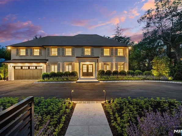 306 Hutchinson Rd, Englewood, NJ 07631