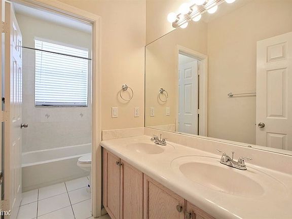 IS9tkg00rgdx4c1000000000