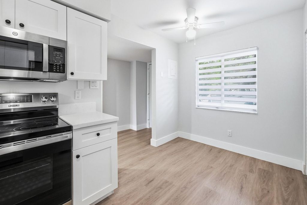 2214 S Cypress Bend Drive #106, photo 9