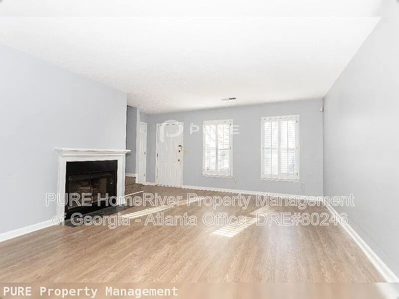 2 bed, 2.5 bath, 1300 sqft, $1,725 — Photo 4