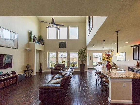 5th image of 2447 Pamplona Ln