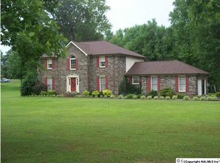 528 Hart Cir, Arab, AL 35016