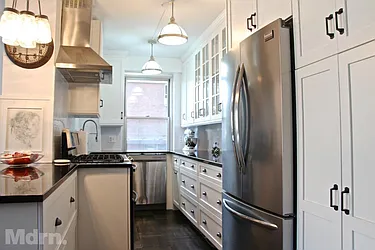 Sold by Mdrn Residential