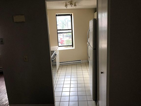 2nd image of 55 Sophia St #4