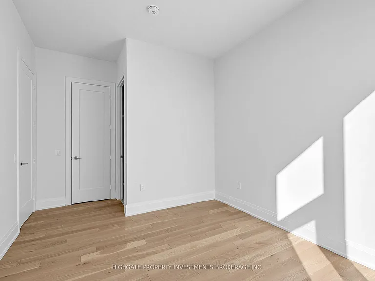 27 Korda Gate #Penthouse 102 — Photo 23