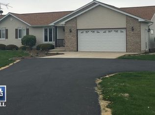 9211 Cherry Valley Rd, Kingston, IL 60145