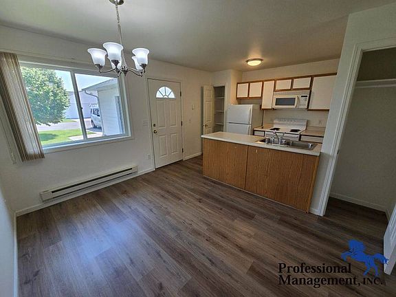 5th image of 1502 38th St W Unit 9