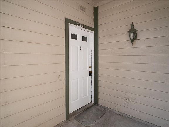 2nd image of 6500 Harbor Town Dr APT 3411