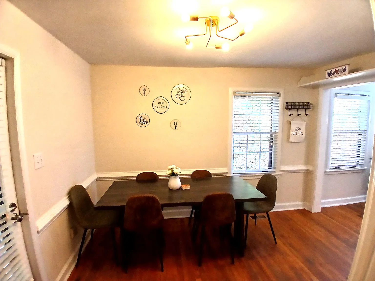 1596 Steele Dr NW — Photo 4