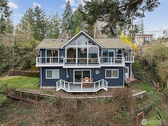 3rd image of 10707 Moller Drive NW