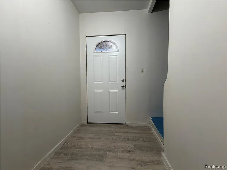 17196 Shields Ave — Photo 10