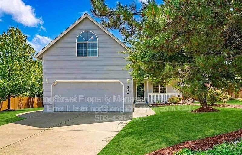 1st image of 332 NE Carmen Pl