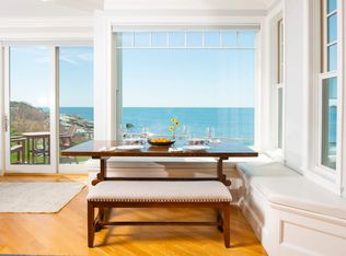 93 Shore Dr, Middletown, RI 02842