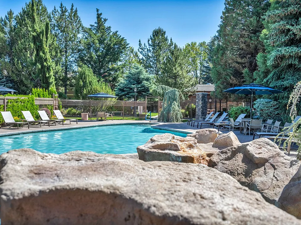 900 S Meadows Pkwy #1914