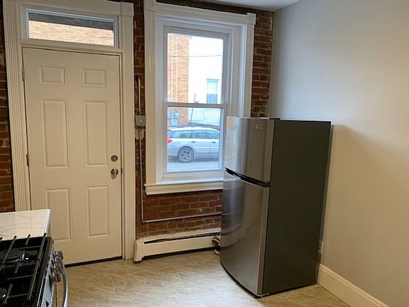 3rd image of 530 N Euclid Ave APT 1