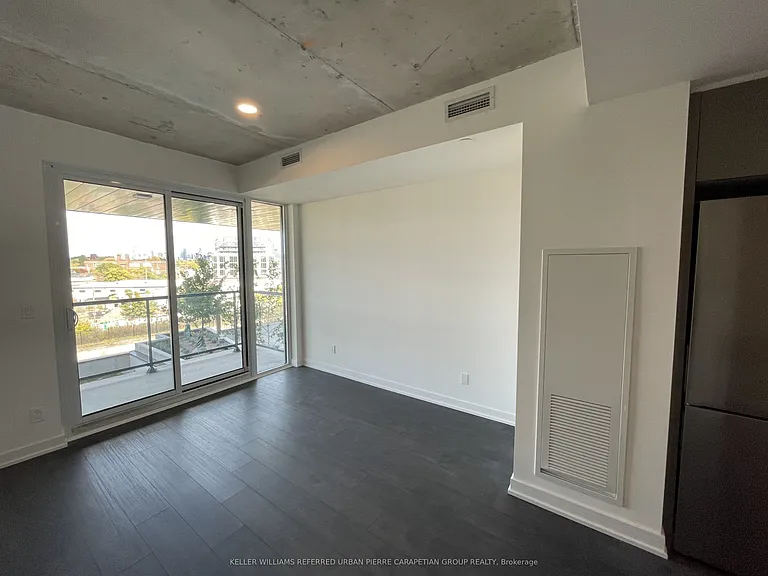 57 Brock Ave #413 — Photo 7