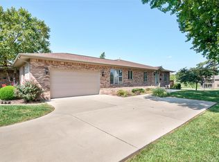1819 Stafford Way, Swansea, IL 62226